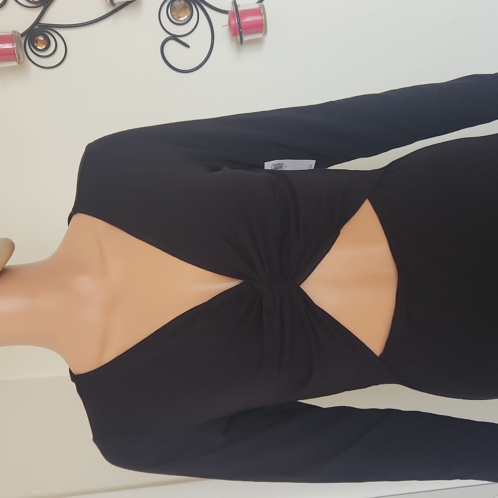 Dress - Picture 2 of 6